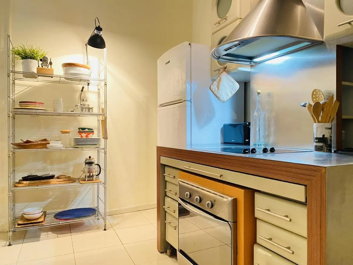 شقة اسطنبول  في Distinguished Flat Near Istiklal 0*,  تركيا